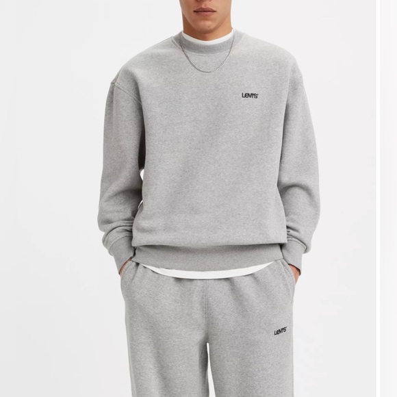 NWT Levi’s Men Crewneck Relaxed Fit Sweatshirt in Gold Size XL - Picture 2 of 9